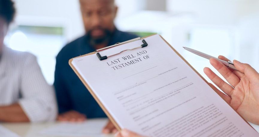Signature d'un contrat de prévoyance obsèques
