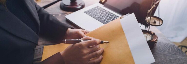 Rôle du notaire dans la succession : accompagnement et conseils pratiques